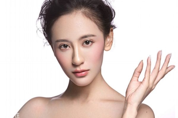 什么是裸妆 怎样画裸妆